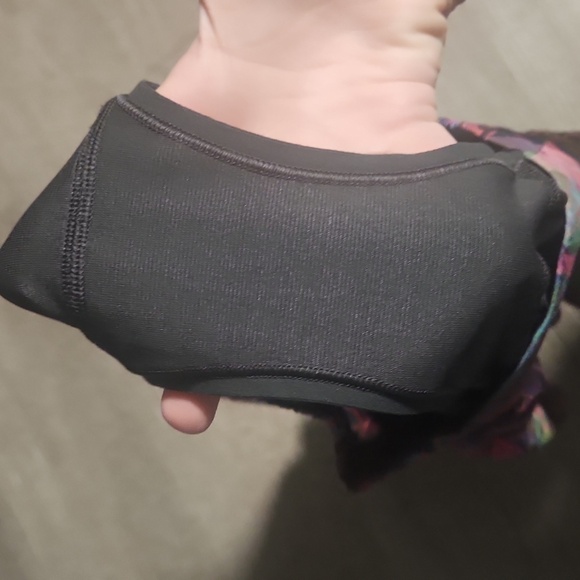 Lululemon Hotty Hot High-Rise Lined Short 4" Size 2 - Picture 6 of 7